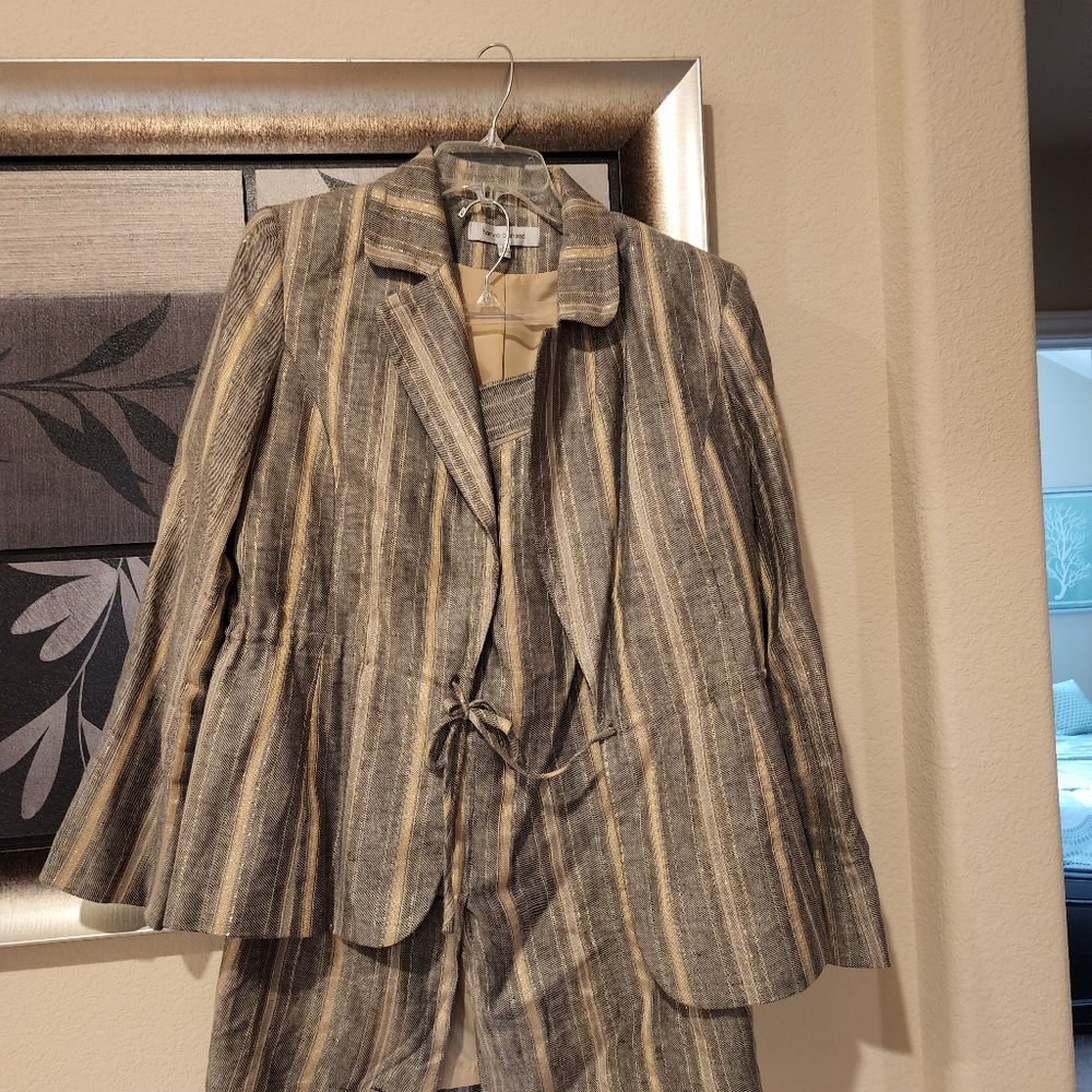 Gold and Black Skirt Suit Church/Business/Office Attire Size: 14 (XL, Plus…